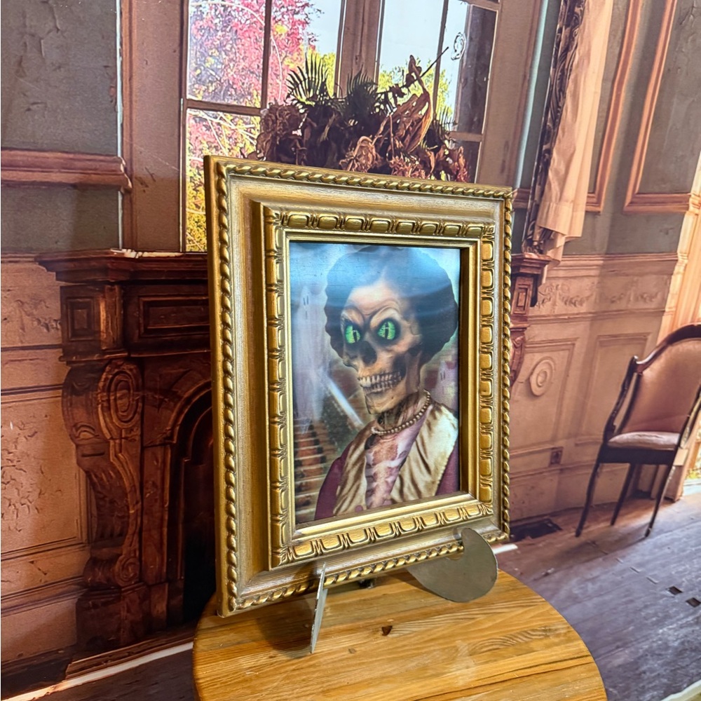 Vintage Look Framed Lenticular Changing Spooky Halloween Portrait Creepy Haunted - Picture 3 of 15
